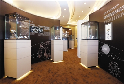 陀飞轮工作原理_宝玑陀飞轮主题展_北京赛特购物中心宝玑精品店