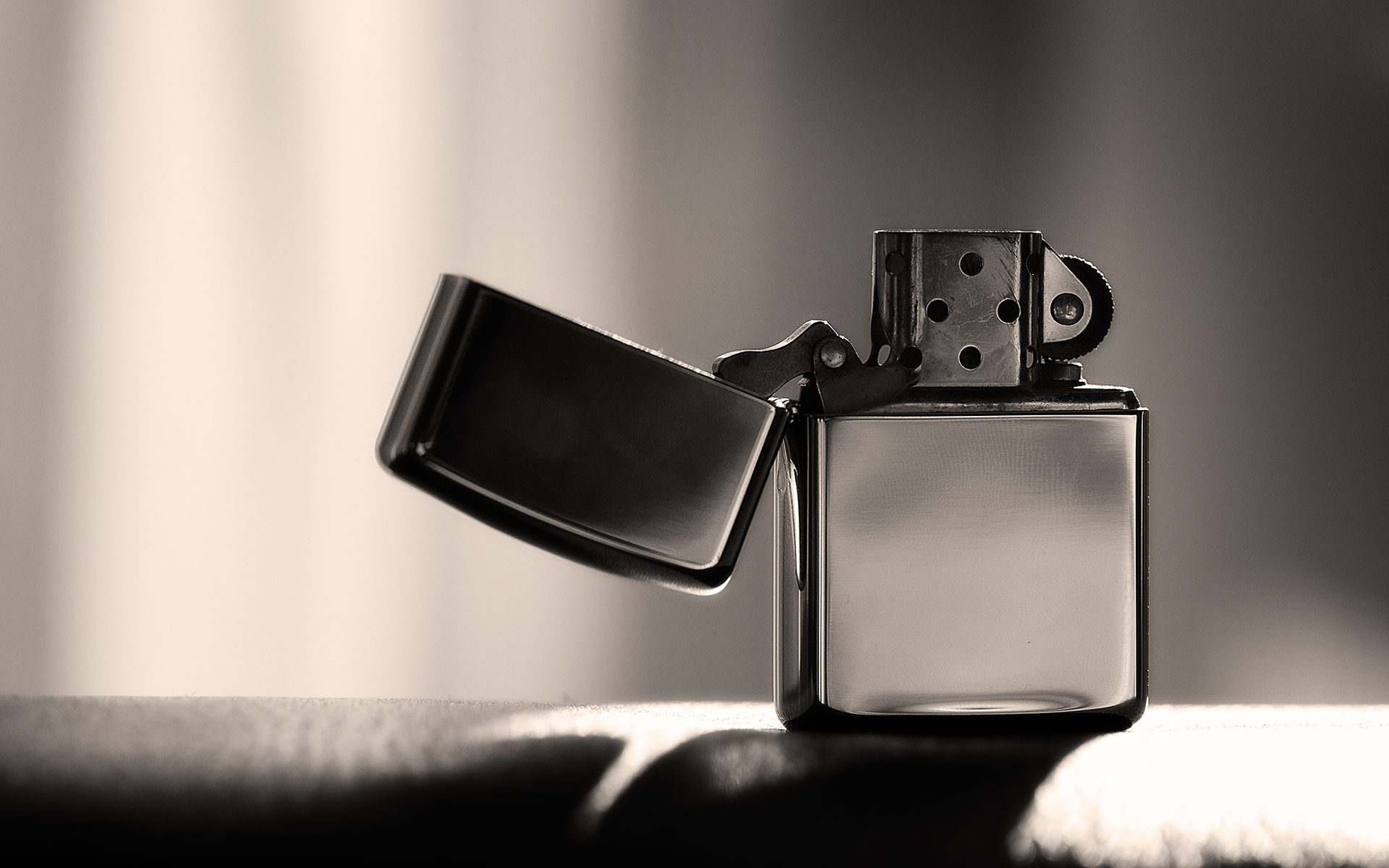 zippo 油 真假_品牌故事构建策略_ZIPPO打火机故事营销